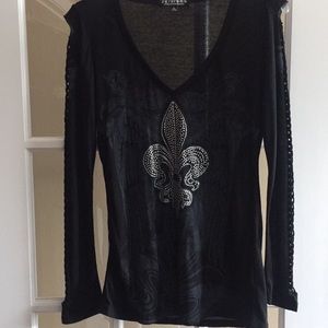 💜T-shirt w/silver fleur de lis design